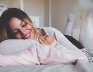 Όσοι ξυπνάνε νωρίς είναι πιο υγιείς και πιο ευτυχισμένοι σύμφωνα με την επιστήμη