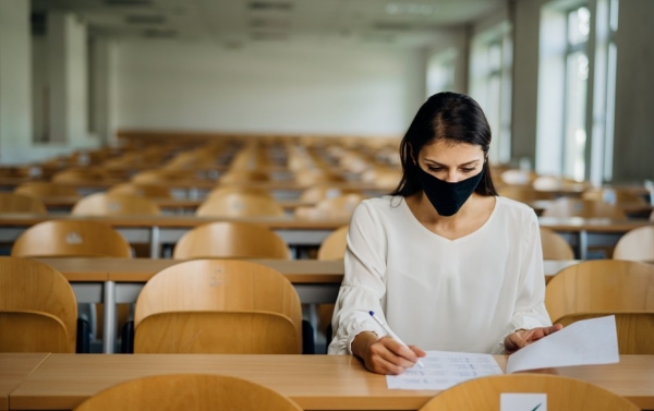 Υπουργείο Παιδείας: Με self test οι δια ζώσης εξετάσεις των φοιτητών στα Πανεπιστήμια -Εξετάσεις και εξ αποστάσεως