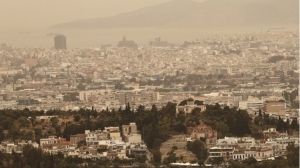 Καμπανάκι από πνευμονολόγους για την αφρικανική σκόνη – Οι κίνδυνοι για την υγεία μας