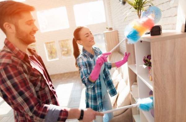 8 tips για να κρατήσεις το φοιτητικό σου σπίτι καθαρό