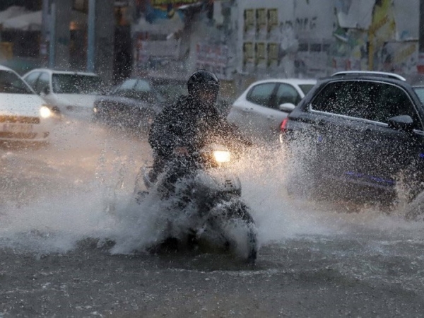 Αλλάζει ο καιρός: Έρχονται βροχές και καταιγίδες