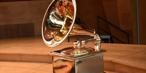 Grammy 2024: Οι μεγάλοι νικητές της βραδιάς, όσοι έγραψαν ιστορία και η έκπληξη από την Σελίν Ντιόν
