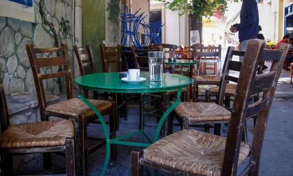 Σκέφτονται μείωση του ΦΠΑ για φθηνότερο καφέ!