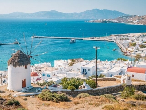Στα νησιά «καλλιεργείται» ο τουρισμός – Μείωση της αγροτικής παραγωγής