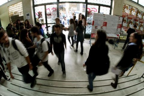 Ερευνα σοκ: Καταθλιπτικά και αγχωτικά συμπτώματα «σκοτώνουν» τους φοιτητές