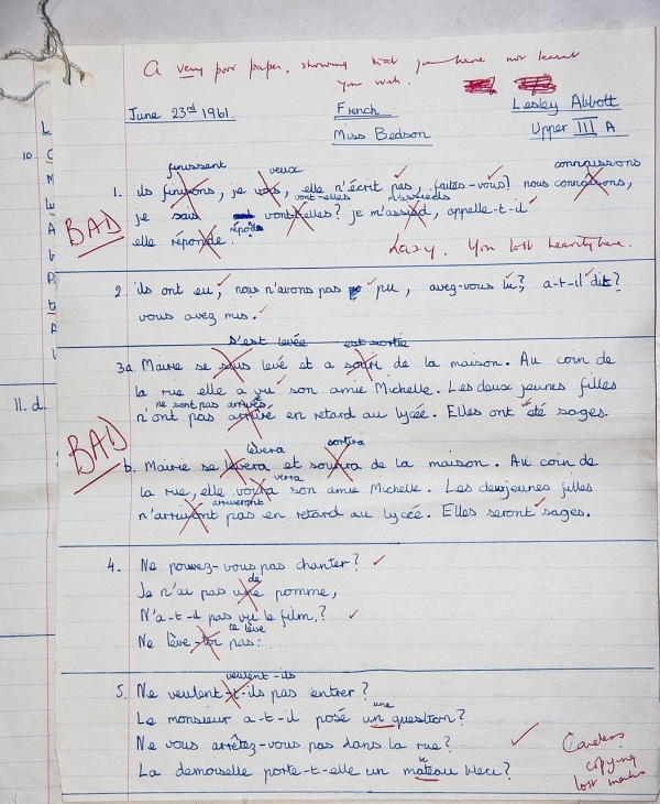 Πανελλήνιες 2022: Πότε μηδενίζεται το γραπτό - Τι απαγορεύεται να έχουν μαζί τους οι υποψήφιοι