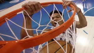 NBA All-Star Game: Διαστημικός ο Αντετοκούνμπο, νικητής ο ΛεΜπρόν